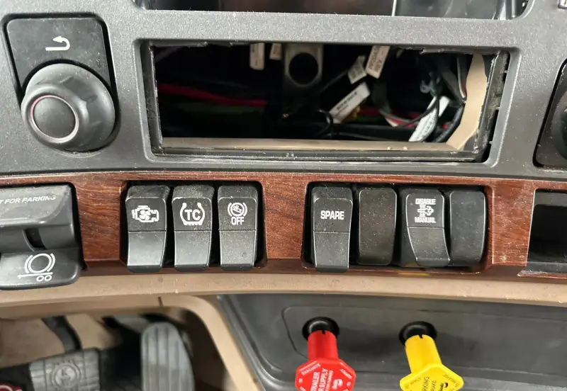 2021 Kenworth T680 photo 39
