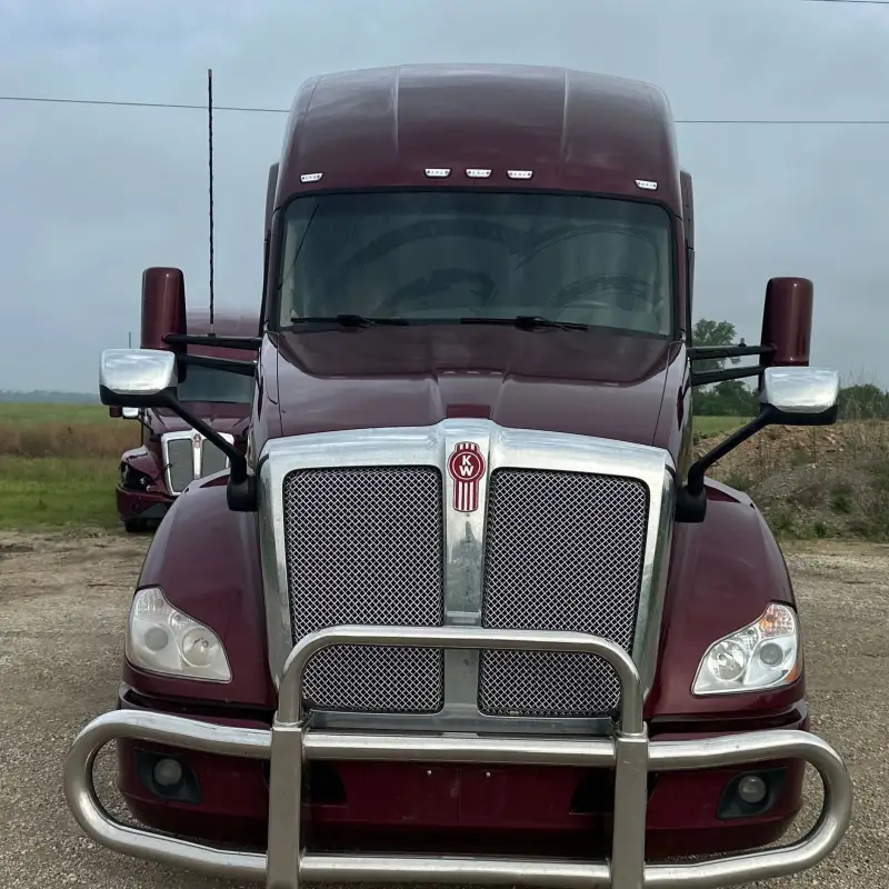 2021 Kenworth T680 photo 2