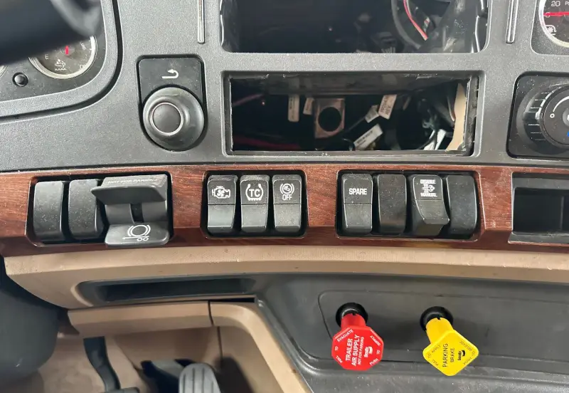 2021 Kenworth T680 photo 38