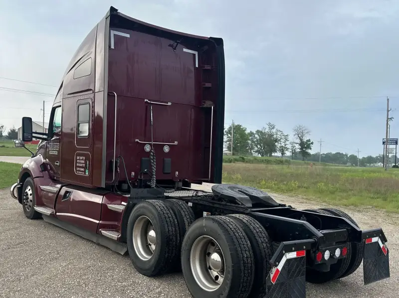 2021 Kenworth T680 photo 7