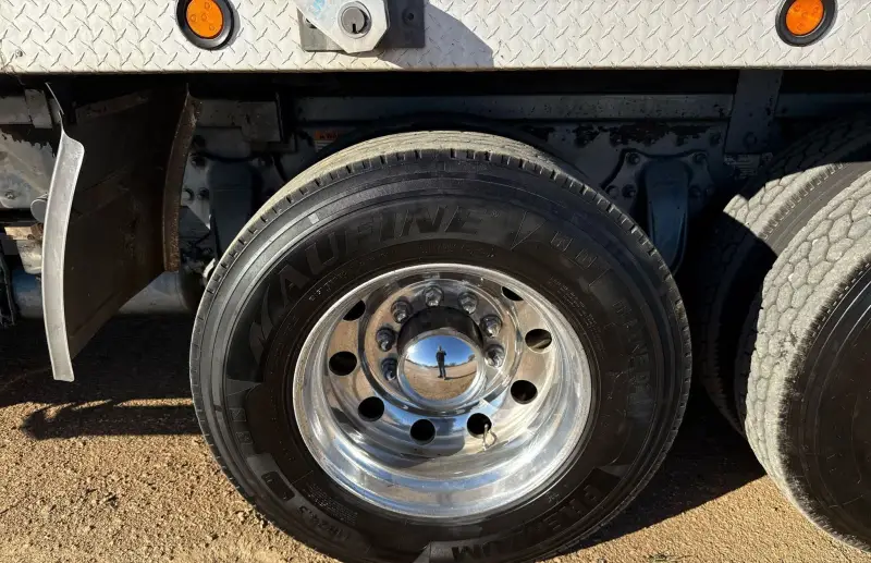 2013 Freightliner Coronado photo 79