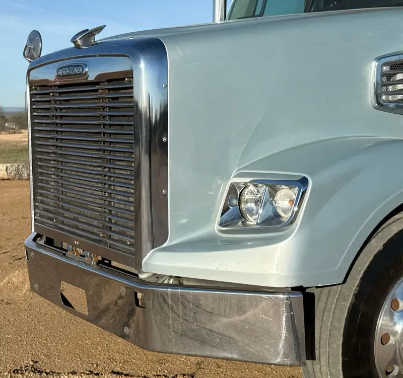 2013 Freightliner Coronado photo 11