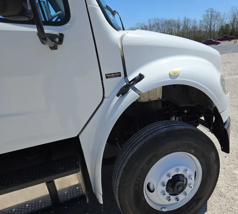 2006 Freightliner Business Class M2 photo 85