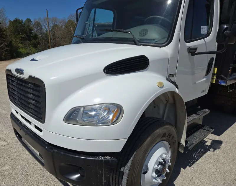 2006 Freightliner Business Class M2 photo 79