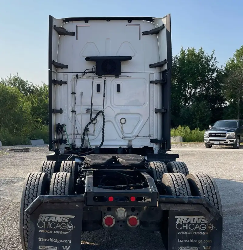 2019 Freightliner Cascadia 126 photo 6