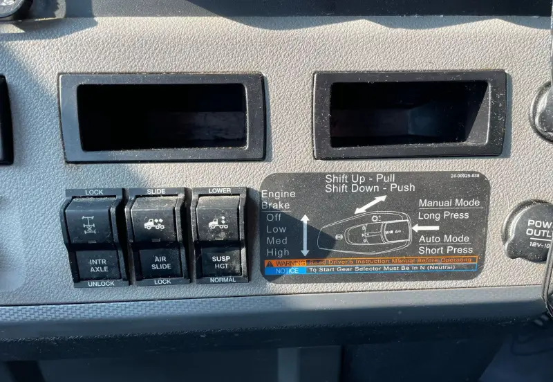 2019 Freightliner Cascadia 126 photo 38
