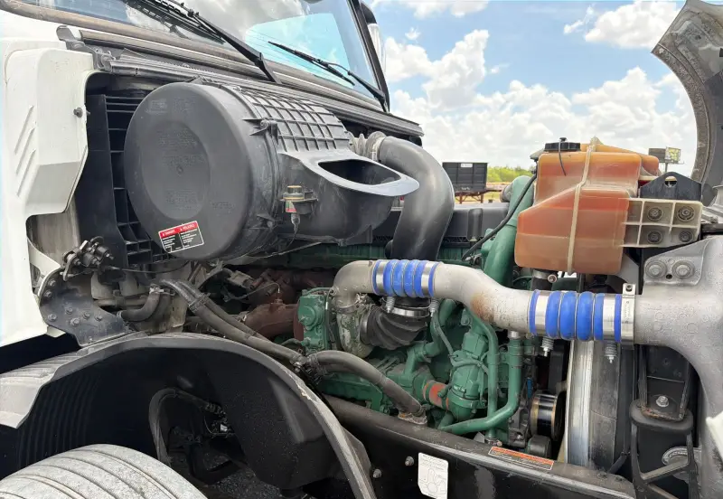 2020 Volvo VNL photo 60