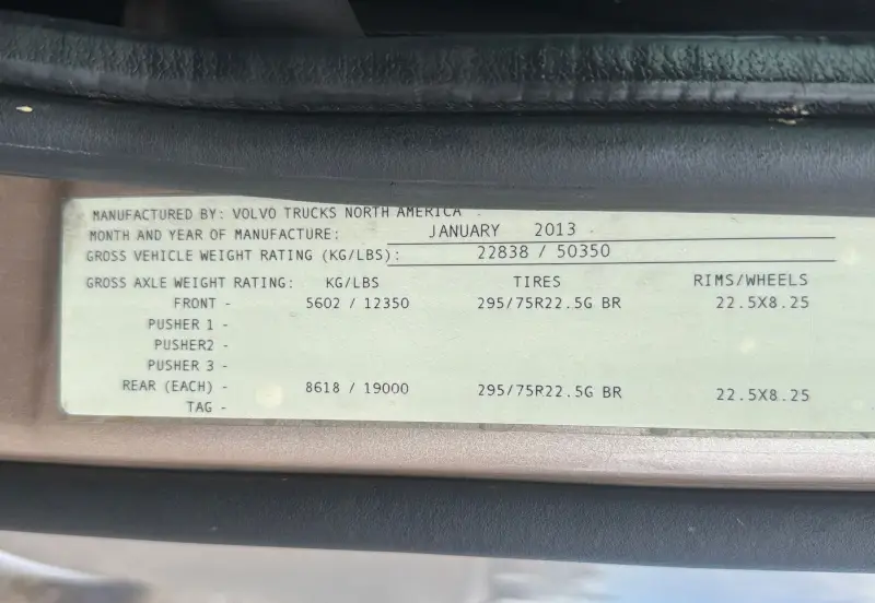 2014 Volvo VNL770 photo 91