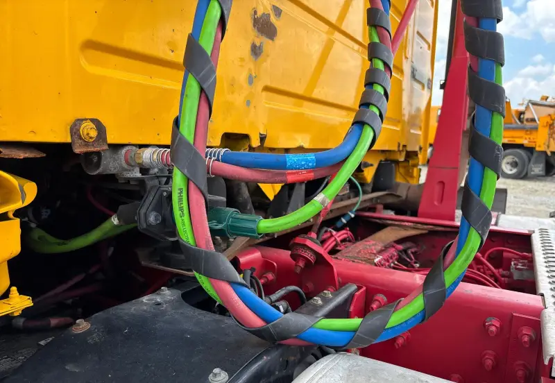 2016 Volvo VNL photo 24
