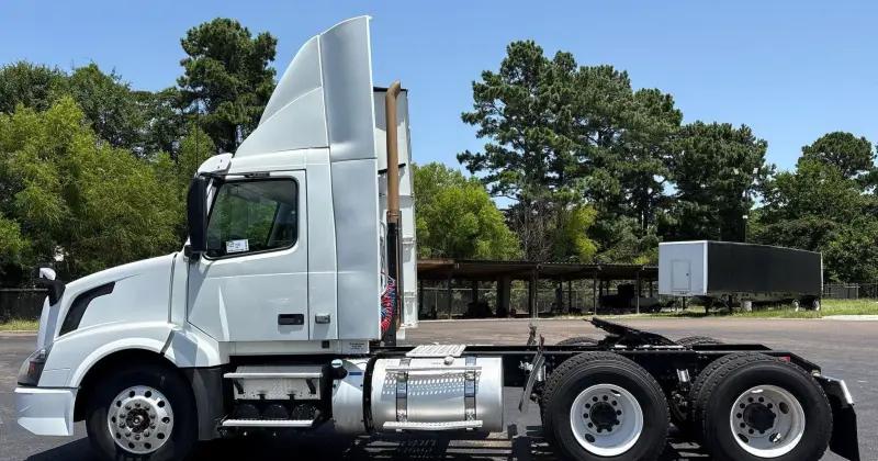 2018 Volvo Truck VNL photo 8