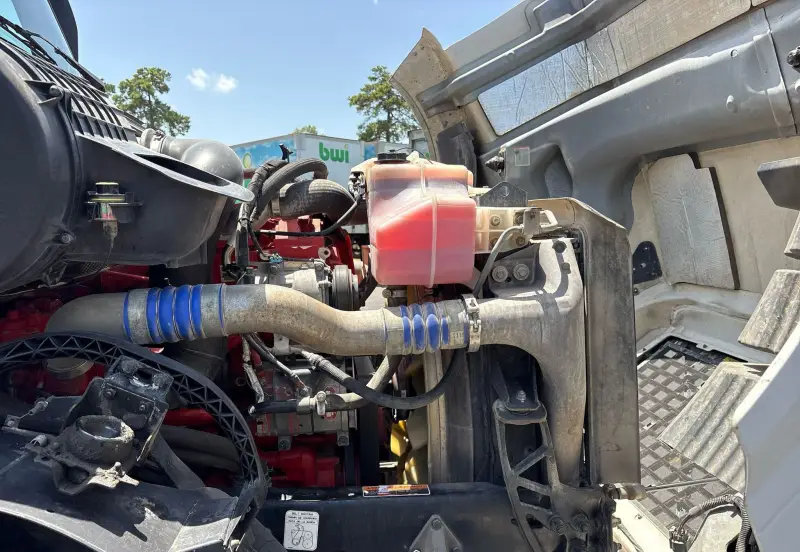 2018 Volvo Truck VNL photo 43