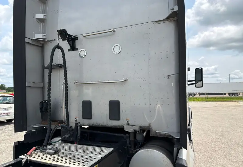 2022 Kenworth T680 photo 24
