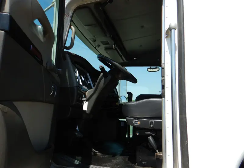 2012 Kenworth T800 photo 25