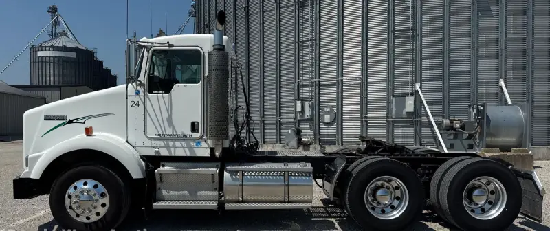 2007 Kenworth T800 photo 8