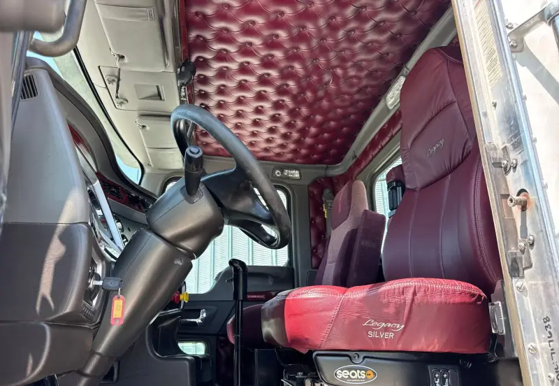 2007 Kenworth T800 photo 27