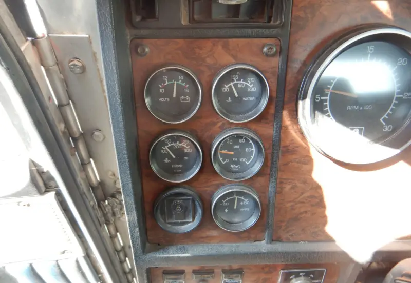 1999 Kenworth T800 photo 14