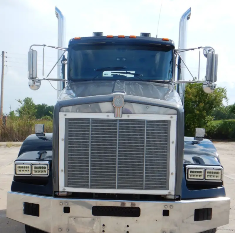 1999 Kenworth T800 photo 2