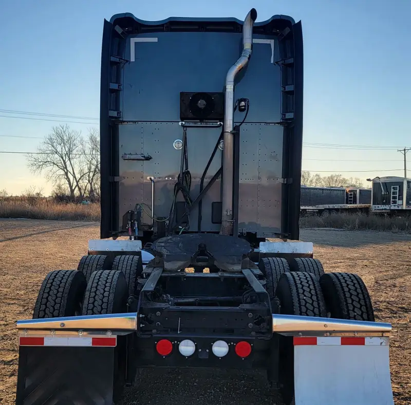 2015 Kenworth T680 photo 6