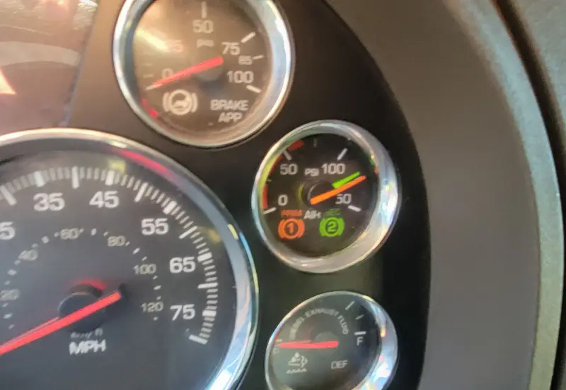 2015 Kenworth T680 photo 23