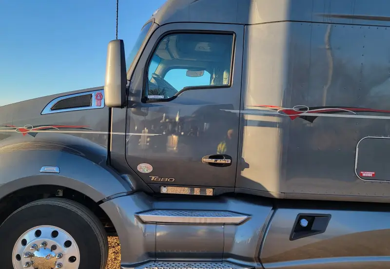 2015 Kenworth T680 photo 12