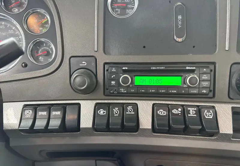 2016 Kenworth T680 photo 43