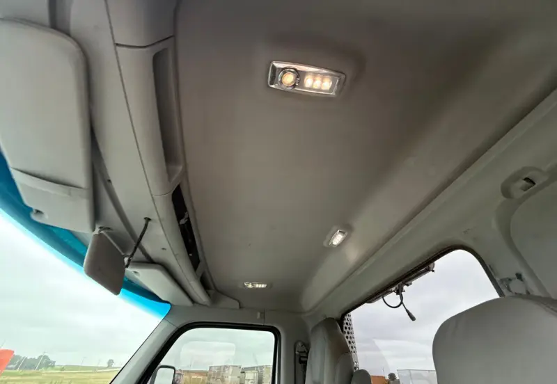 2016 Kenworth T680 photo 36