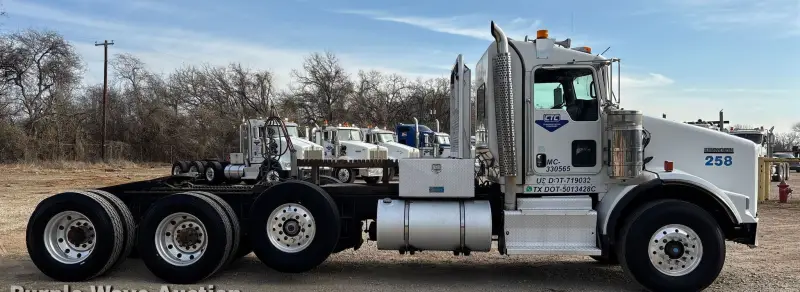 2013 Kenworth T800 photo 4