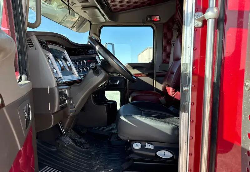 2016 Kenworth T660 photo 21