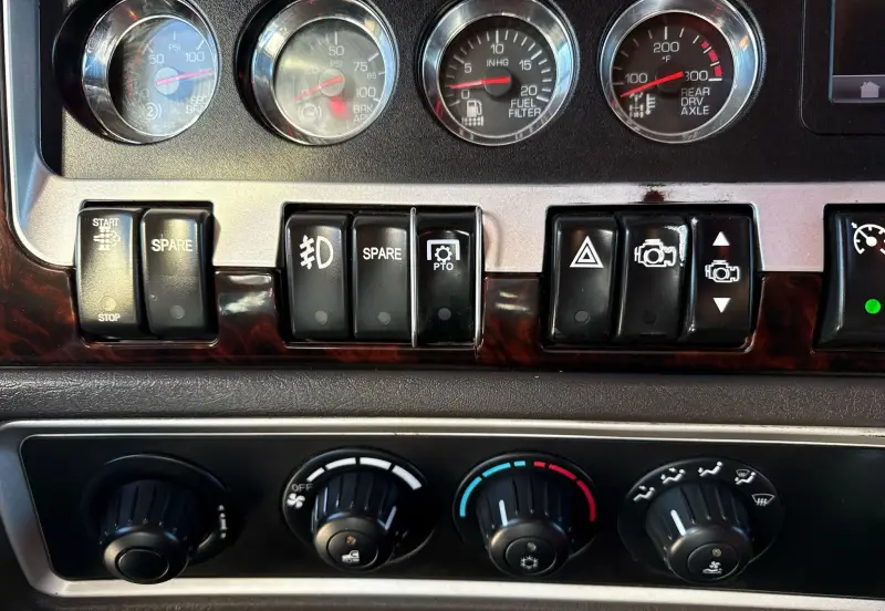 2016 Kenworth T660 photo 27