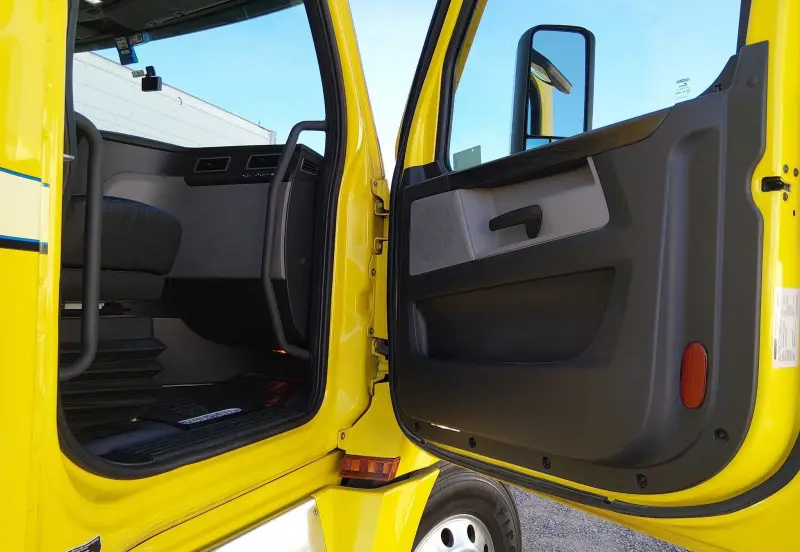 2023 Freightliner Cascadia photo 44
