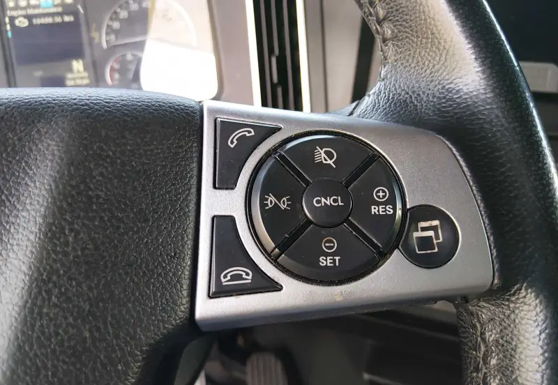2023 Freightliner Cascadia photo 37