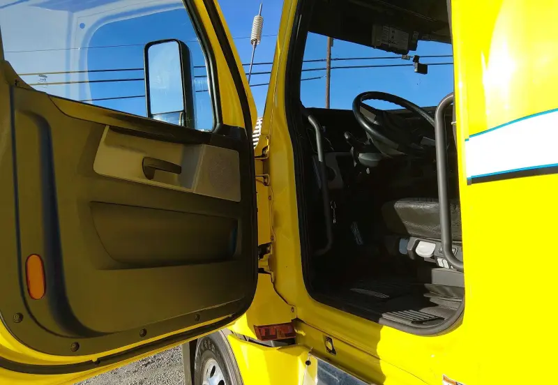 2023 Freightliner Cascadia photo 25