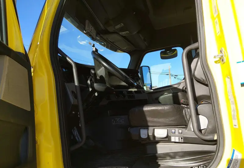 2023 Freightliner Cascadia photo 27