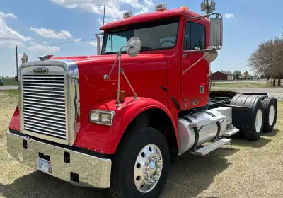 2006 Freightliner FLD120