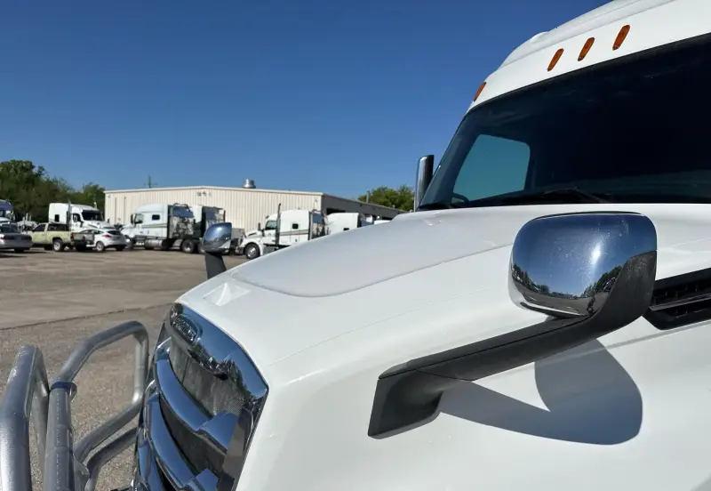 2019 Freightliner Cascadia photo 13