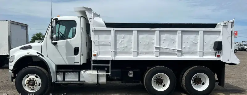 2010 Freightliner Business Class M2 photo 8