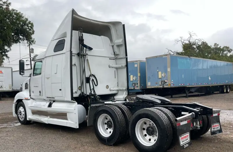 2016 Western Star 5700XE photo 7