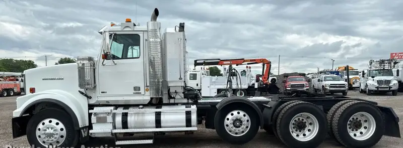 2012 Western Star 4900 Conventional photo 8