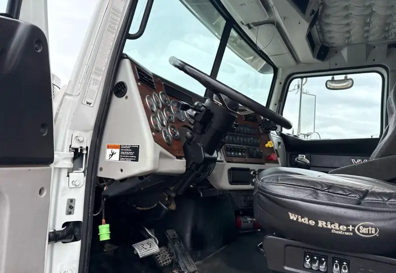 2012 Western Star 4900 Conventional photo 27