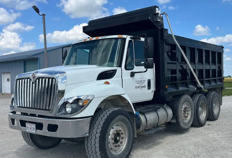 2015 International 7500 SBA photo 1