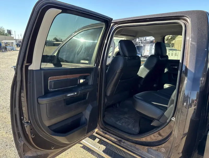 2016 RAM 3500 photo 33