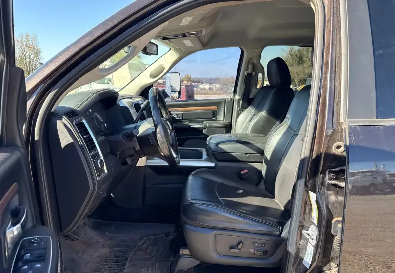 2016 RAM 3500 photo 22
