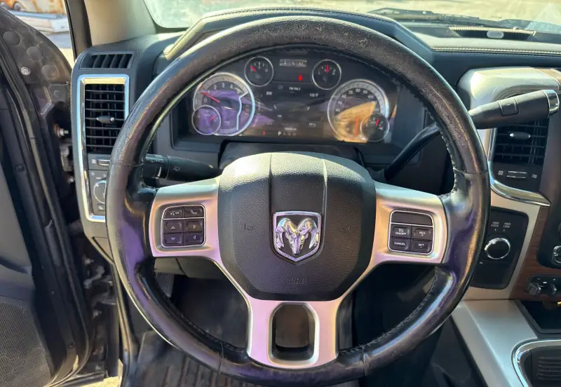 2016 RAM 3500 photo 26