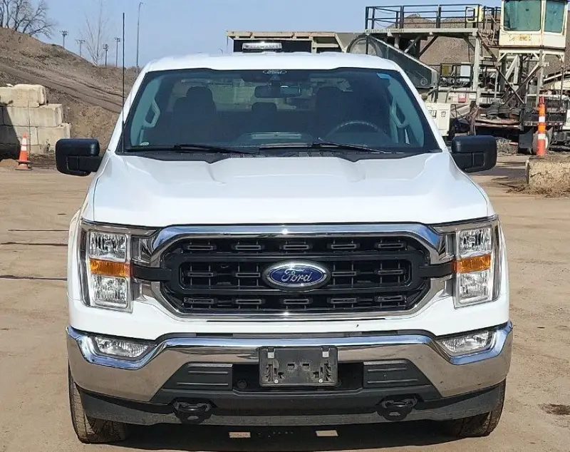 2021 Ford F150 XLT photo 2