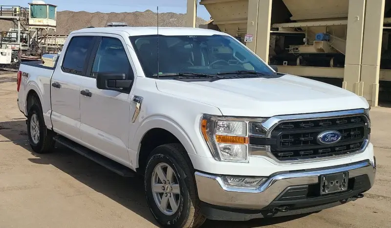 2021 Ford F150 XLT photo 3
