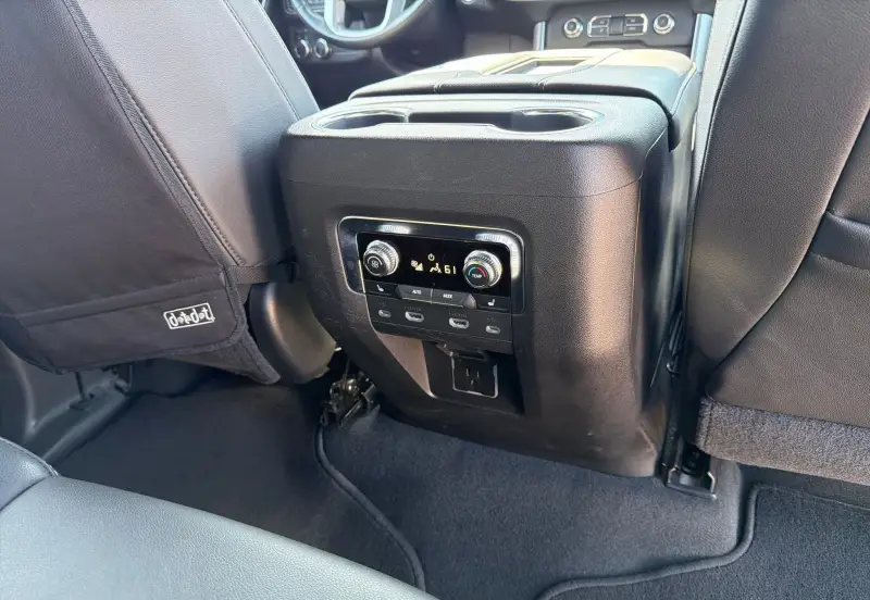 2021 GMC Yukon photo 29