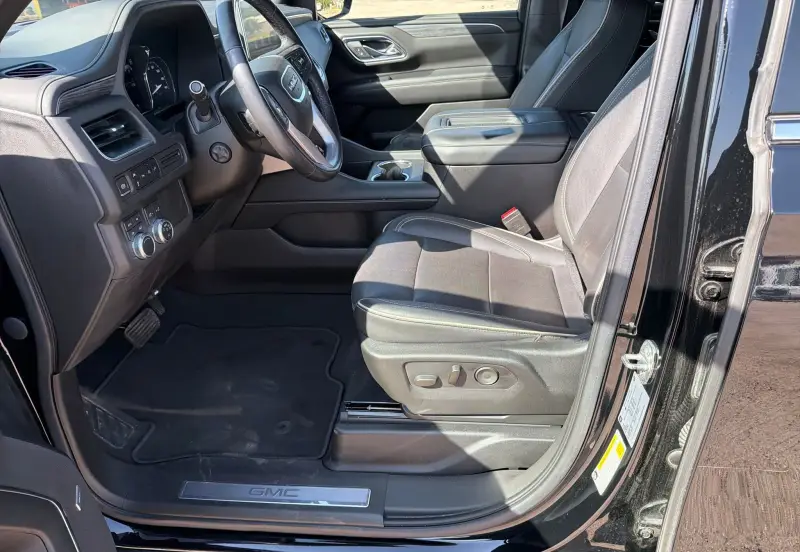 2021 GMC Yukon photo 13