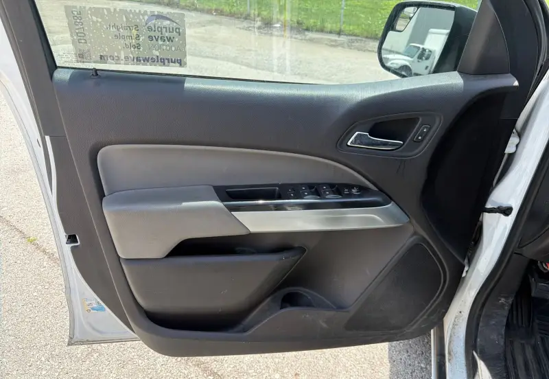 2017 Chevrolet Colorado photo 16