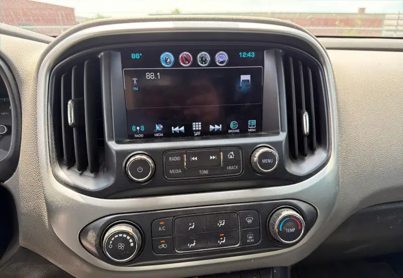 2017 Chevrolet Colorado photo 27