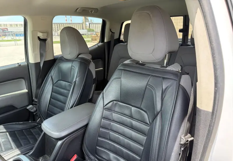 2017 Chevrolet Colorado photo 18